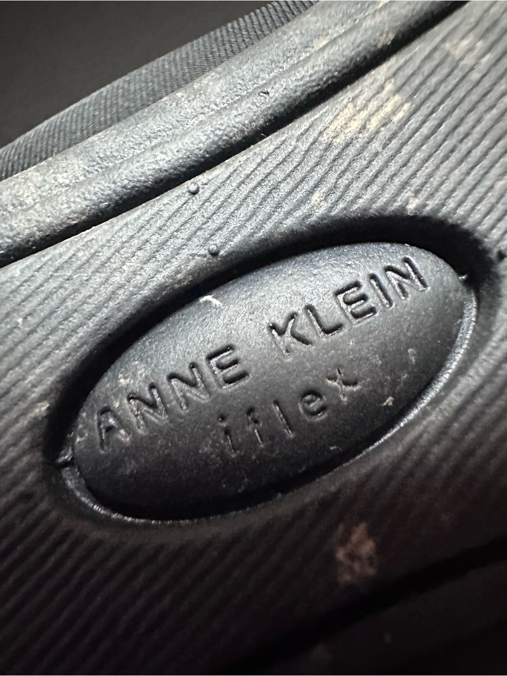 Anne Klein Women's Black Elastic Ballet Flats - Picture 4 of 4